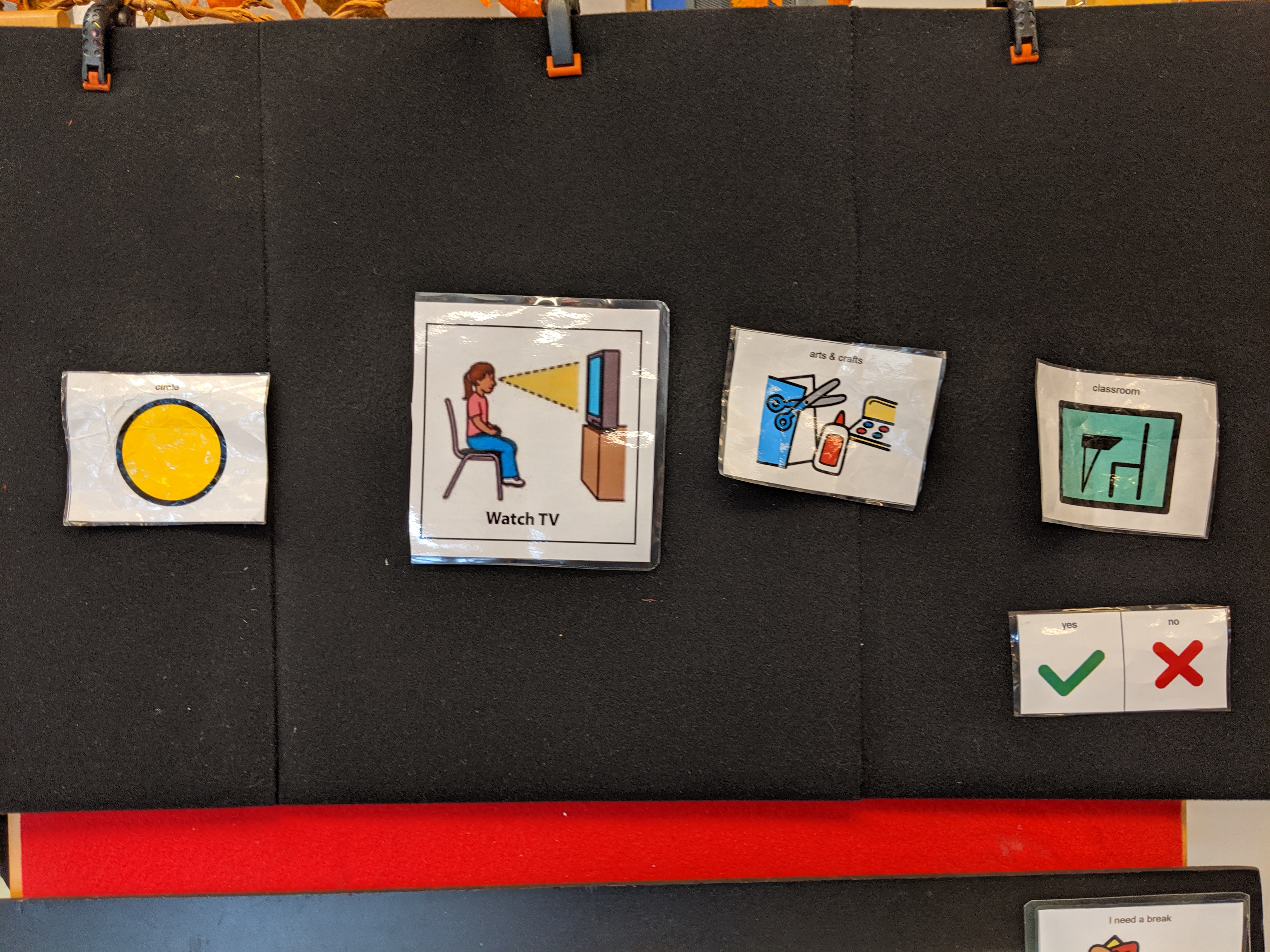 Visual schedule for the classroom with Yes/No feedback card Visual schedule with four steps and a yes and no card